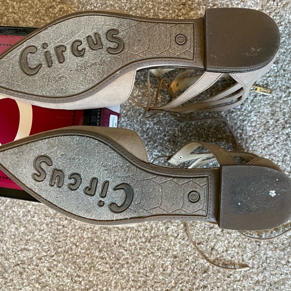 Circus By Sam Edelman Suede Flats size 9! - Picture 7 of 9